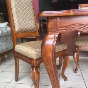 Detalles de silla y comedor Milano