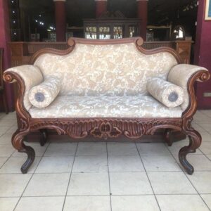 Settee con respaldo Serpentine