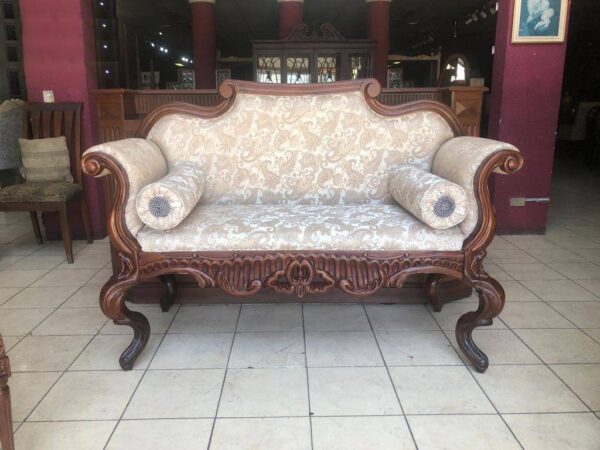 Settee con respaldo Serpentine